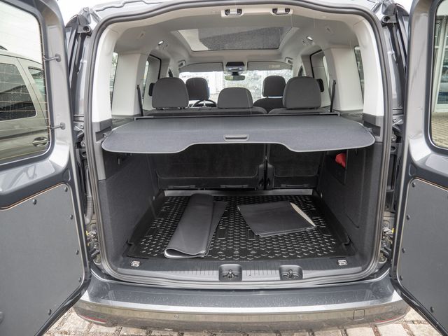 Caddy 2.0 TDI Dark Label PDC SHZ NAVI AHK PANO