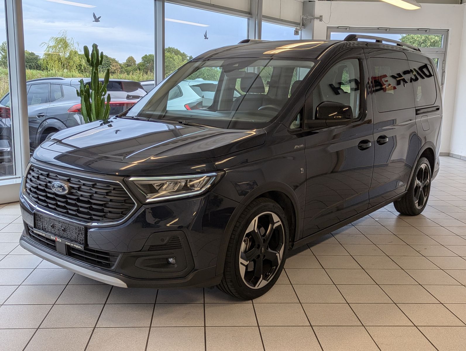 FORD Tourneo Connect L2 Active 7-Sitz Bi-LED Pano AHK - Image 3