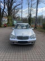Mercedes-Benz C 220 CDI ELEGANCE Elegance - Mercedes-Benz C 220 aus 2003: Cdi