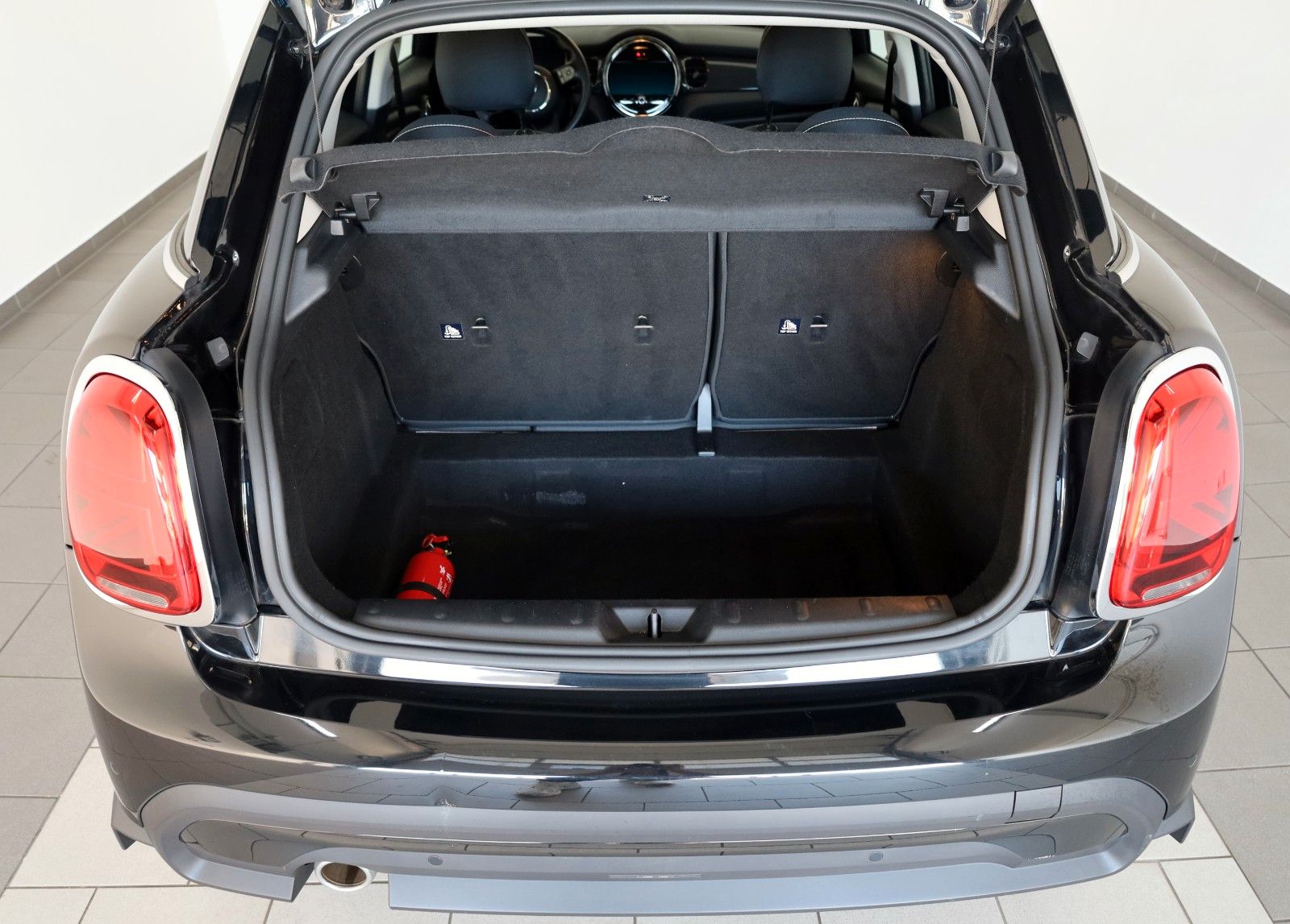 Fahrzeugabbildung MINI COOPER 5-trg.,Aut.,Navi,LED,Kamera,DAB,PDC