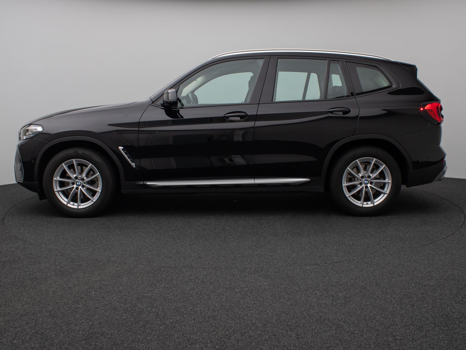 Fahrzeugabbildung BMW X3 xD20d Kamera DAB Leder AHK LED Sport 18Zoll