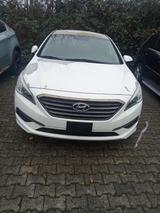 Hyundai SONATA - Hyundai SONATA mit Benzin-Antrieb: Automatik