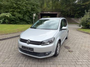 Volkswagen Touran - 4