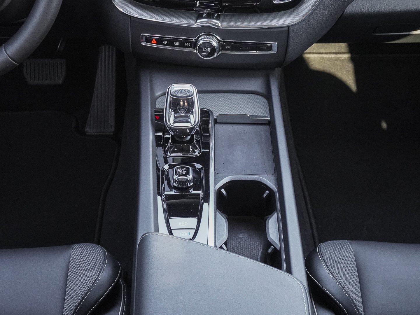 Volvo XC60 T8 AWD Black Edition Ultra Plug-in Hybrid
