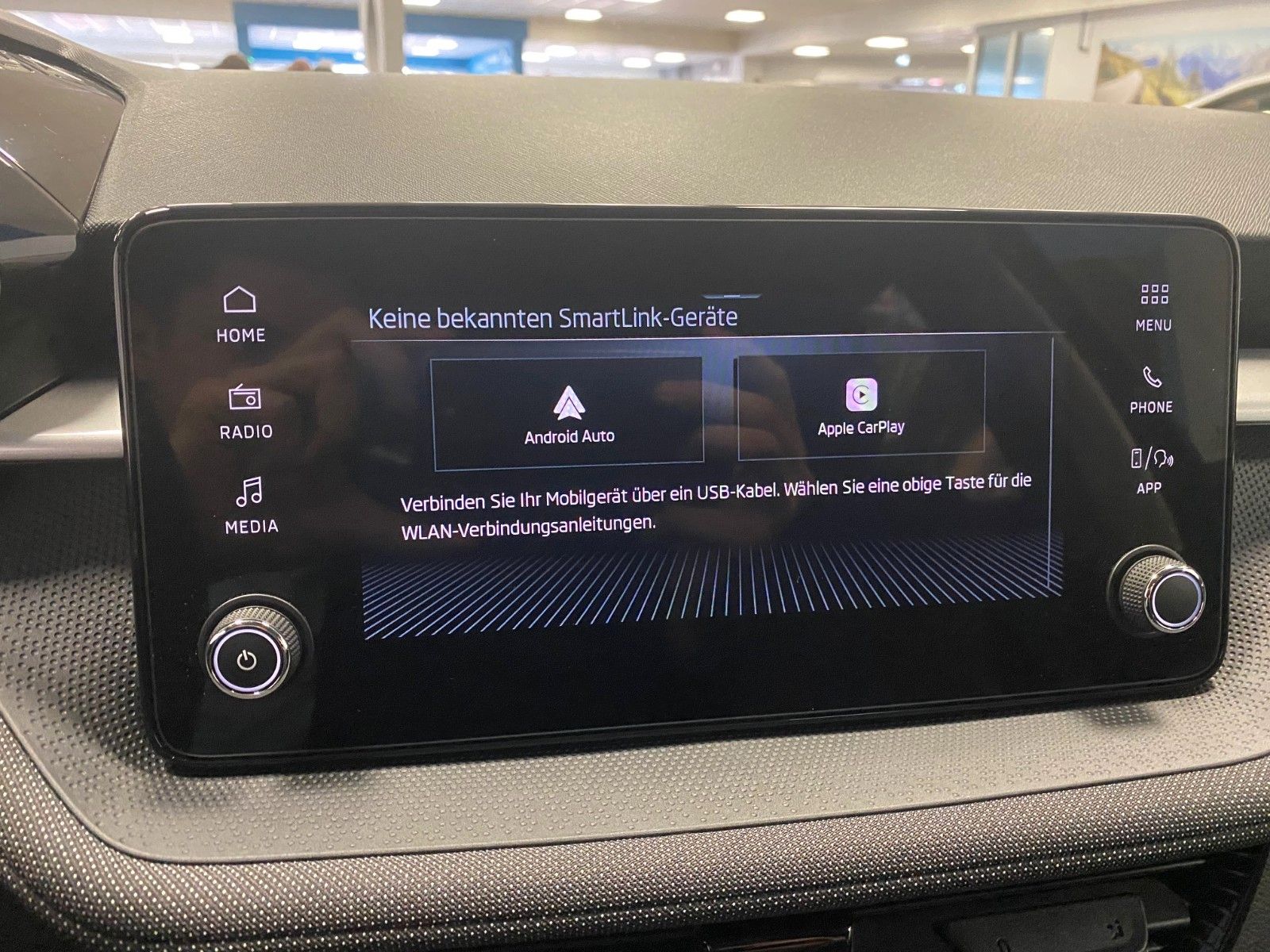 Fahrzeugabbildung SKODA Fabia 1.0l TSI 85kW DSG Drive+ TEMPOMAT+5J.Garan