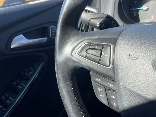 Fahrzeugabbildung Ford Focus Zahnriemen NEU Klimaautomatik Navi SHZ AHK