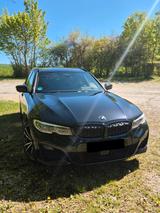 BMW M340i xDrive Touring Laser Pano AHK HK HUD Leder - BMW M340i mit Schiebedach