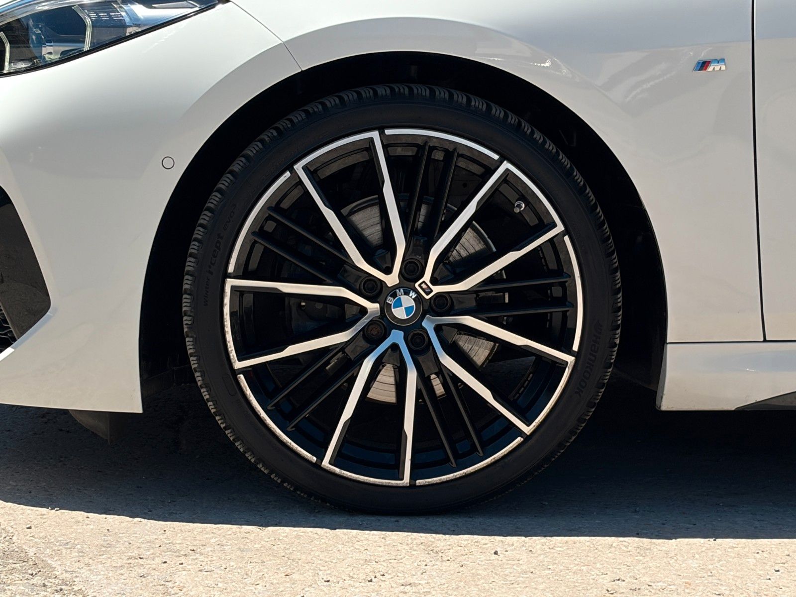 Fahrzeugabbildung BMW 218i Gran Coupe M Sport Shadow Pano HiFi KZG LHZ