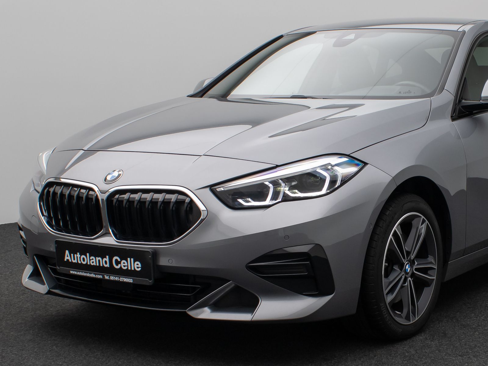 Fahrzeugabbildung BMW 218i Gran Coupé SportLine DAB PDC DrivAssist LED