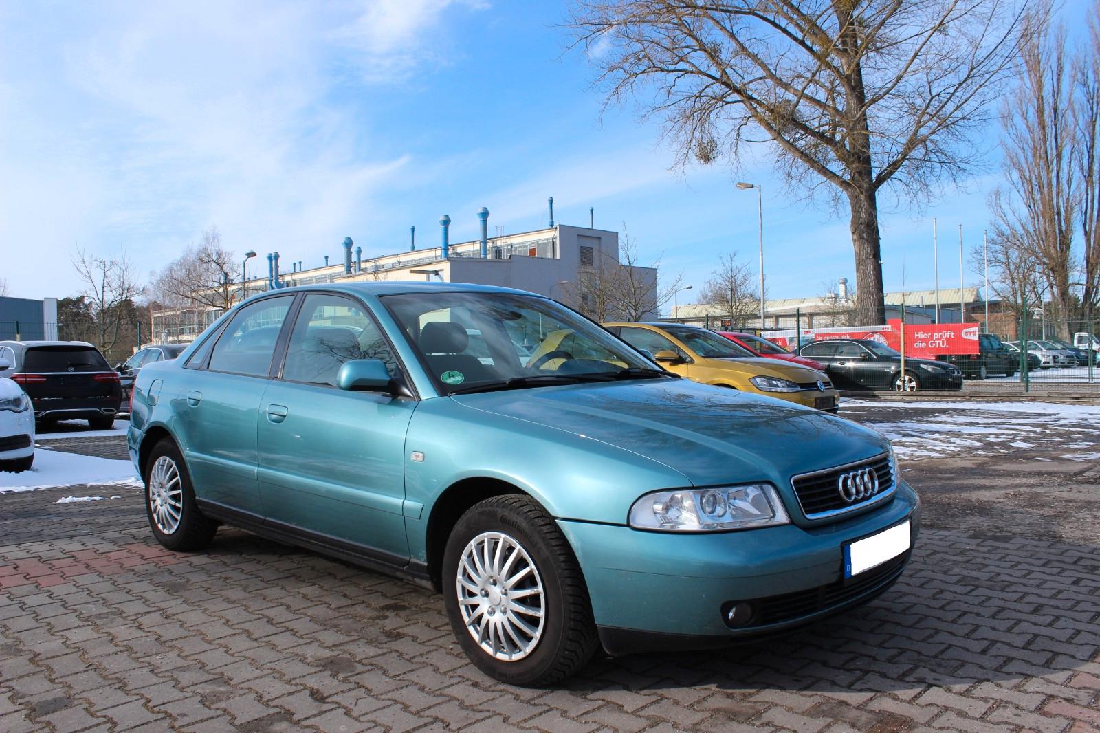 Audi A4 1.8 Limo Automatik / AHK / StzHz /Klima / 2hd