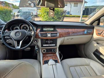 2012 Mercedes-BENZ CLS — фото 5