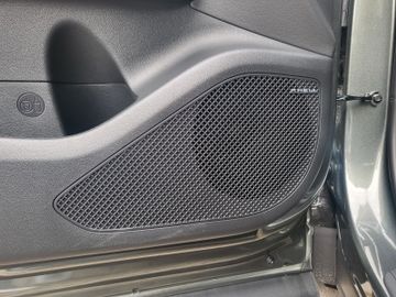 Fahrzeugabbildung Hyundai TUCSON 1.6 T-GDI PHEV 4WD TREND ASSI KRELL el.He