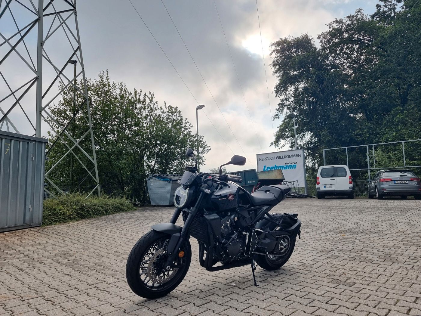 Fahrzeugabbildung Honda CB 1000 R Black Edition 2024