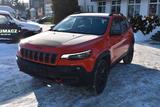 Jeep Cherokee Trailhawk 4WD - Jeep Cherokee Trailhawk mit Benzin-Antrieb