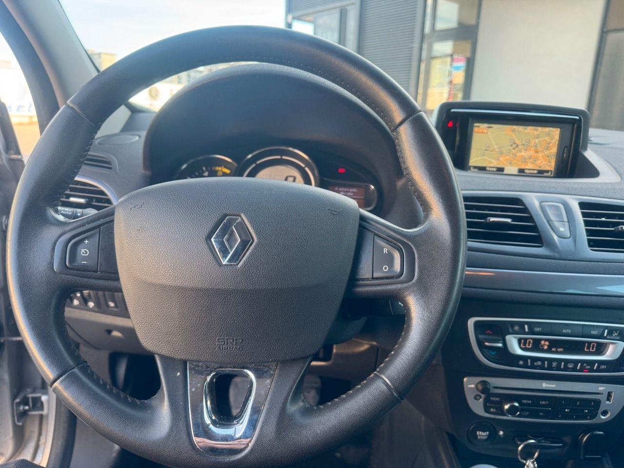 Renault Megane 2015 — photo 11