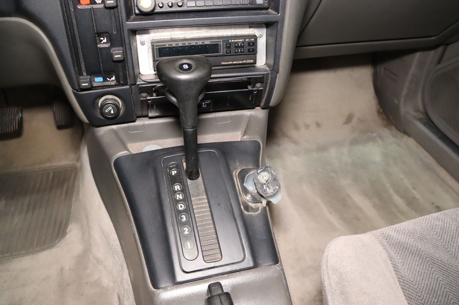 Fahrzeugabbildung Opel Omega 2.6 CD Klima * Schiebedach * Anhängerk.