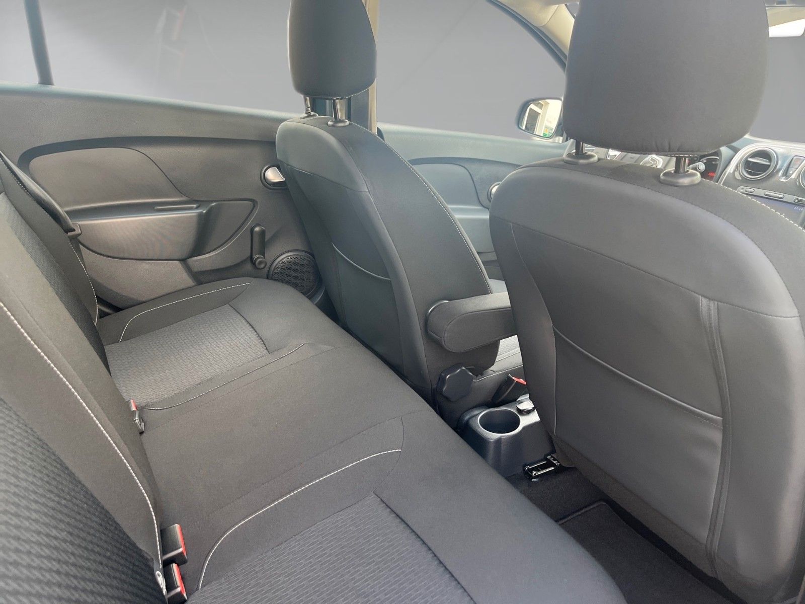 Dacia Sandero II Comfort – Bild 10