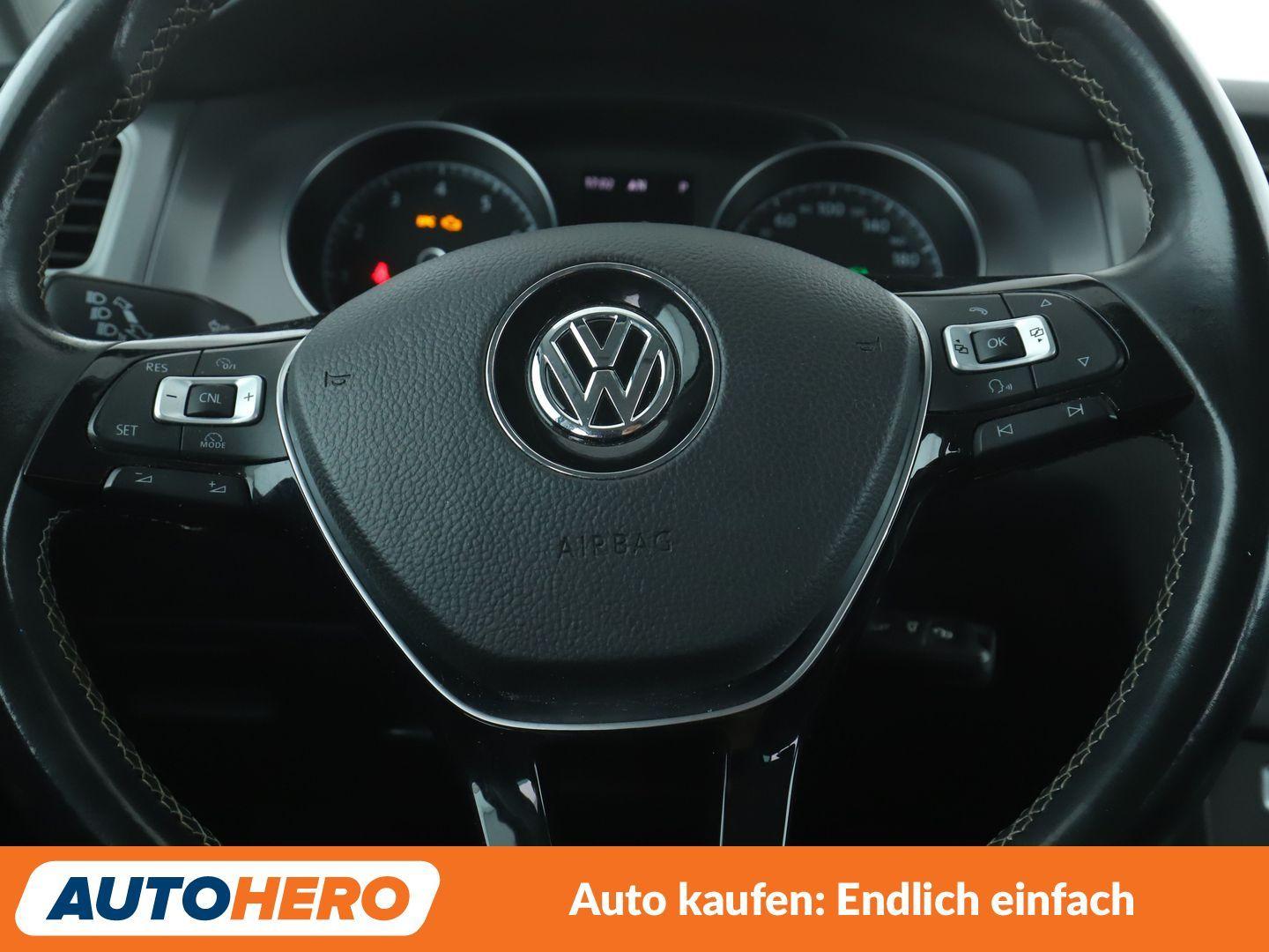 Volkswagen Golf VII 1.2 TSI Lounge Aut.*NAV*BI-XENON*TEMPO*