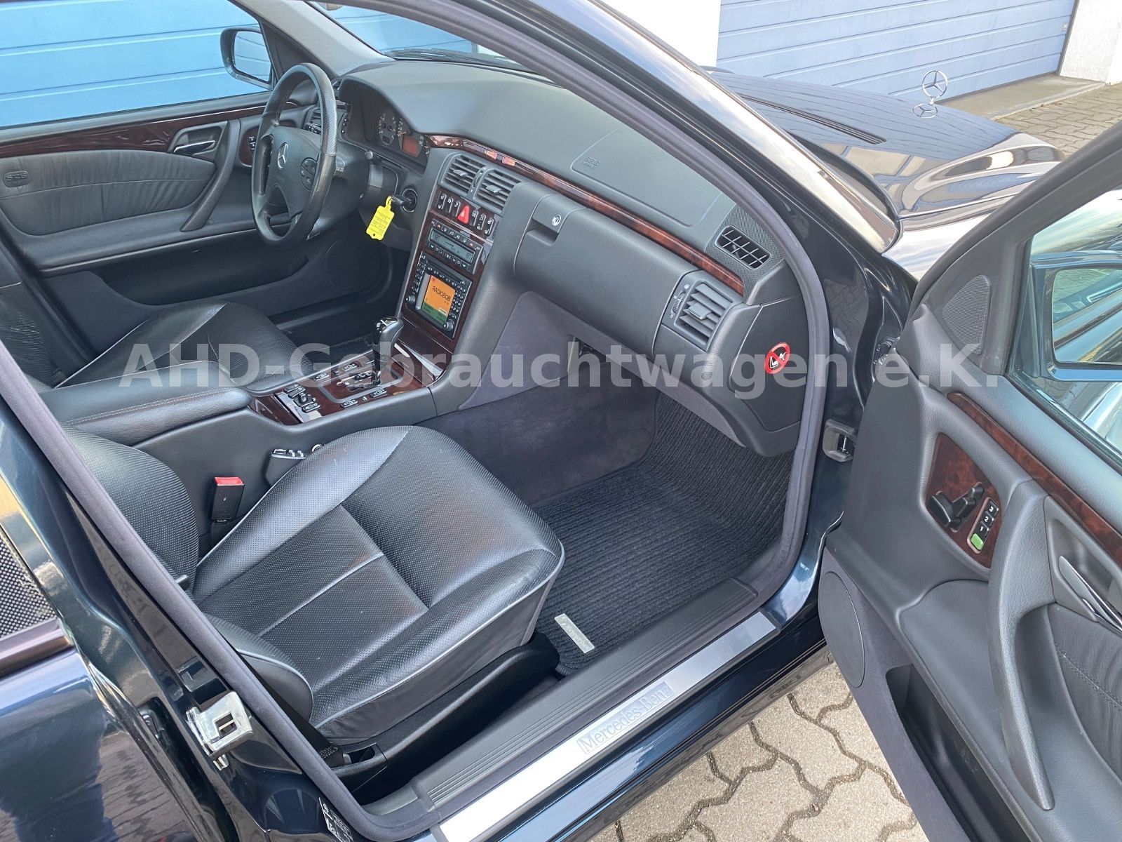 Fahrzeugabbildung Mercedes-Benz E 55 AMG 4-Matic "SAMMLERSTÜCK"