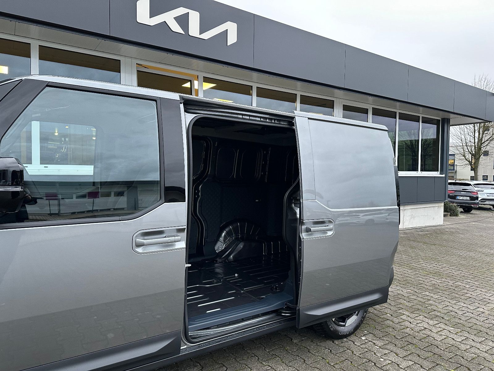 Fahrzeugabbildung Kia PV5 CARGO L2H1 4T 71,2 ELITE WP CT LM AW