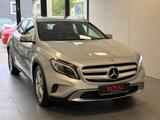 Mercedes-Benz GLA 200-Aut-1.Hand-Led-Navi- - silberne Mercedes-Benz GLA 200