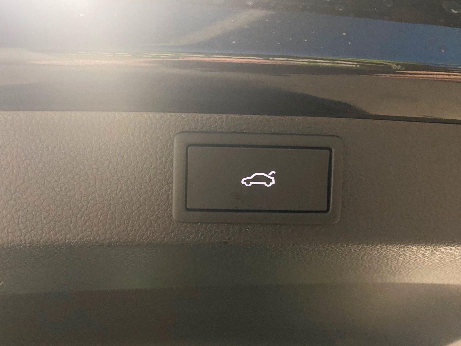Fahrzeugabbildung SKODA Karoq 1.5 TSI DSG+Garantie 2030 oder 100tKM+NAVI