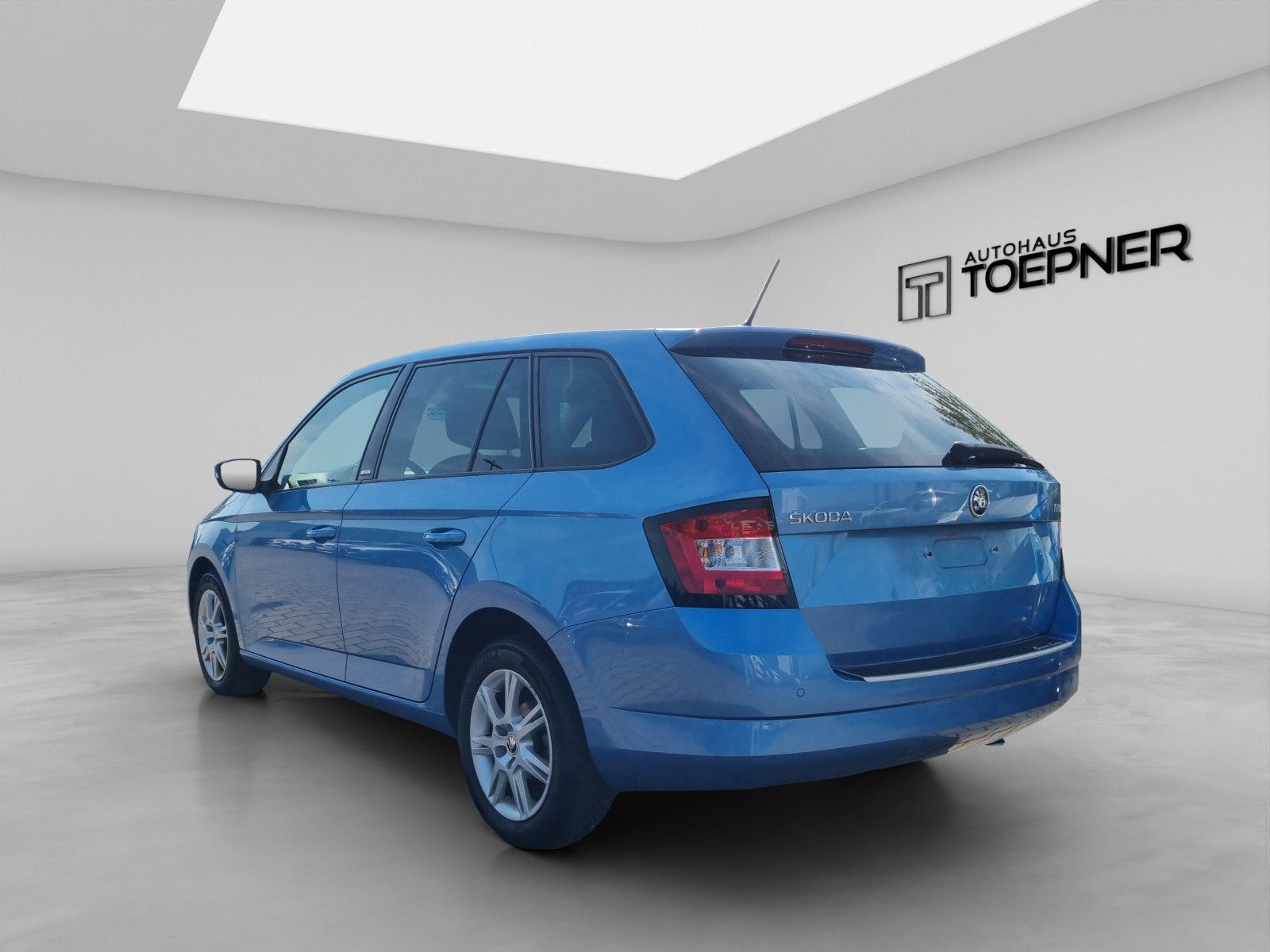 Fahrzeugabbildung SKODA Fabia Combi Joy 1,2 TSI DSG Navi GRA PDC