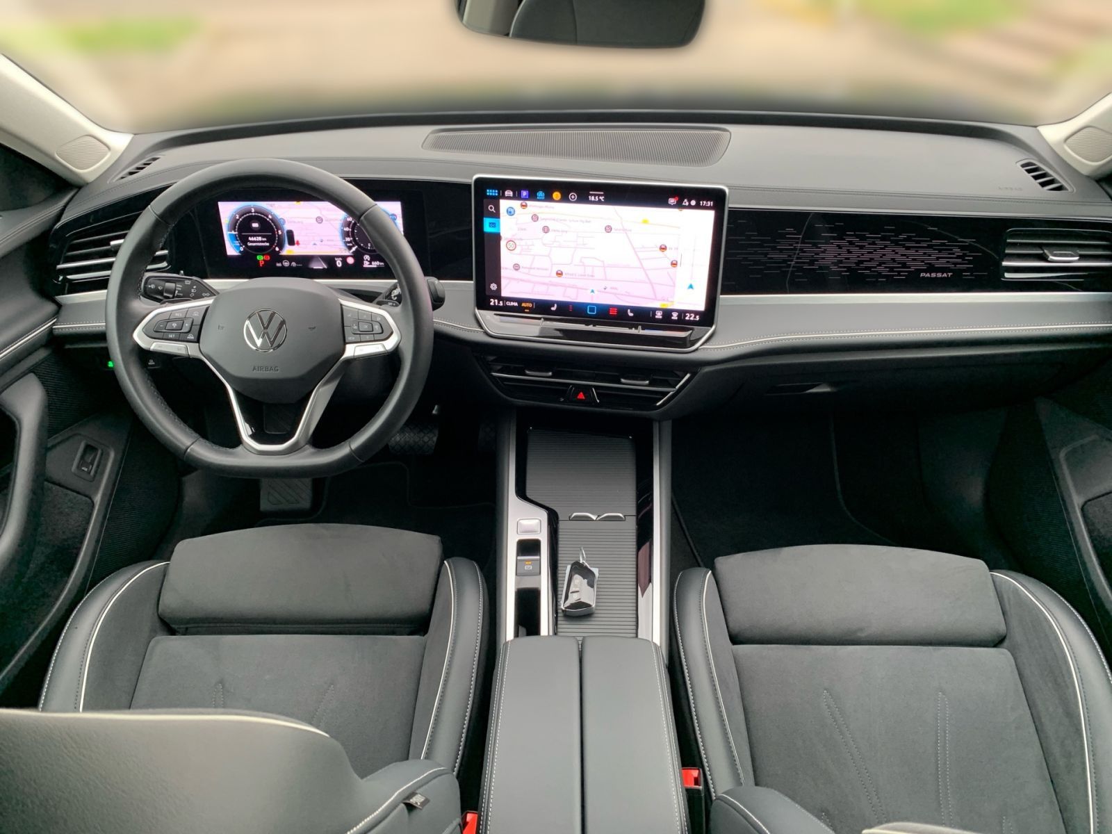 Fahrzeugabbildung Volkswagen Passat 2.0 TDI DSG Elegance Navi LED
