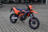 KTM 690 SMC-R  Modell 2025 - KTM NEU SUPER MOTO