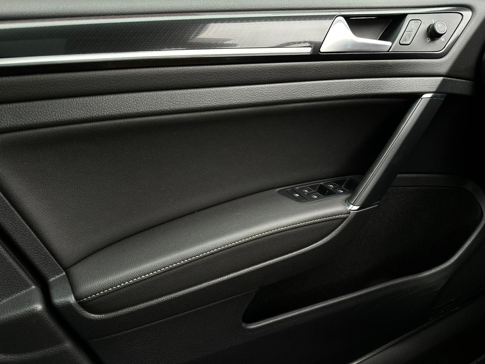 VW Golf R 2.0TSI VARIANT 4M* LED#SHZ#FH#PANO#KEYLES - Image 18