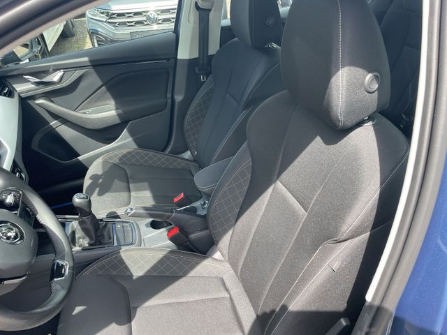 Kamiq TSi Apple CarPlay AZV LED