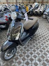 Vespa Primavera 50 LED USB LM - Vespa Motorräder in Berlin