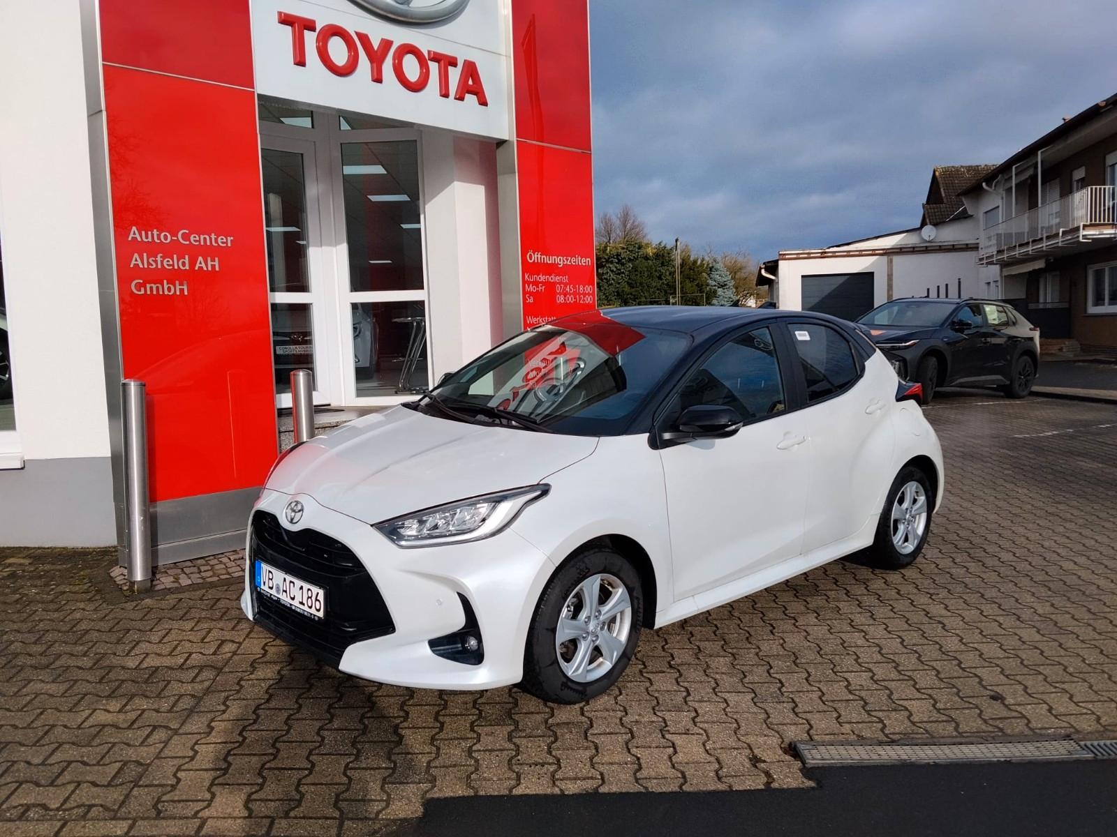 Toyota Yaris Hybrid Style Plus