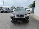 Toyota Hilux Double Cab Duty 4x4 - Toyota Hilux: Automatik