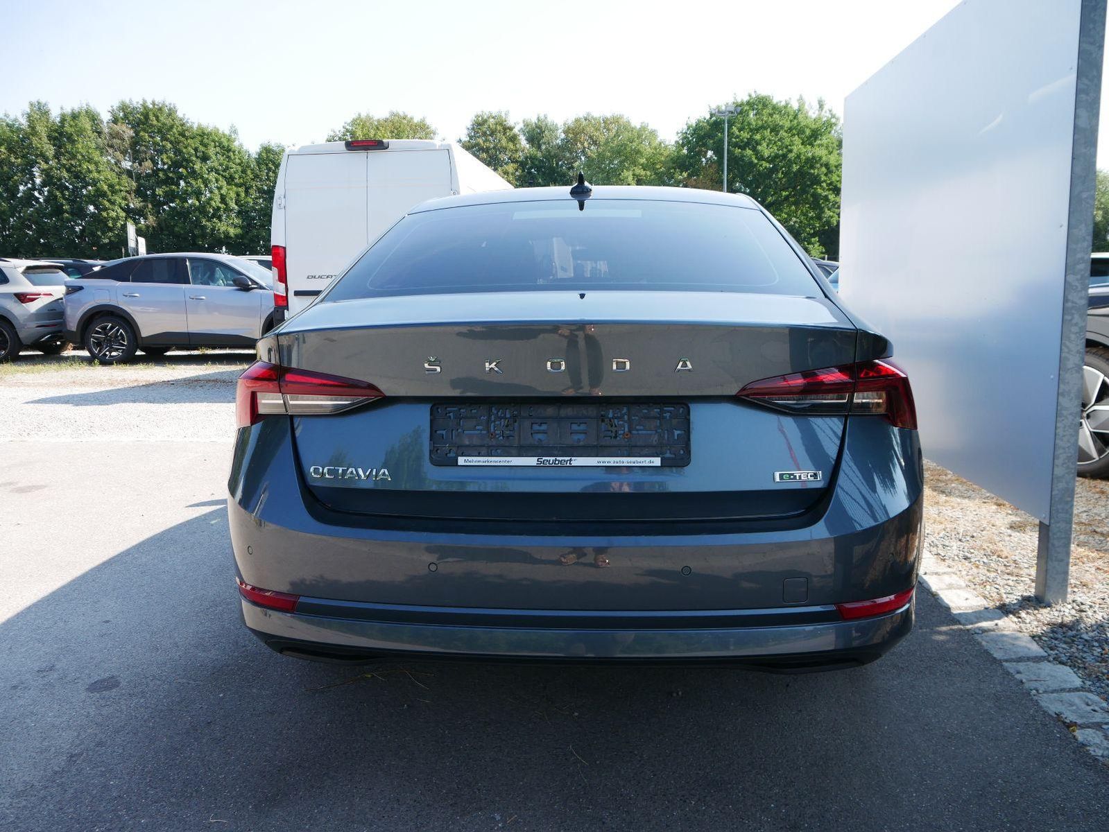 Skoda Octavia 1.5 TSI e-TEC ACT DSG AMBITION*CLEVER-PA imagem 3