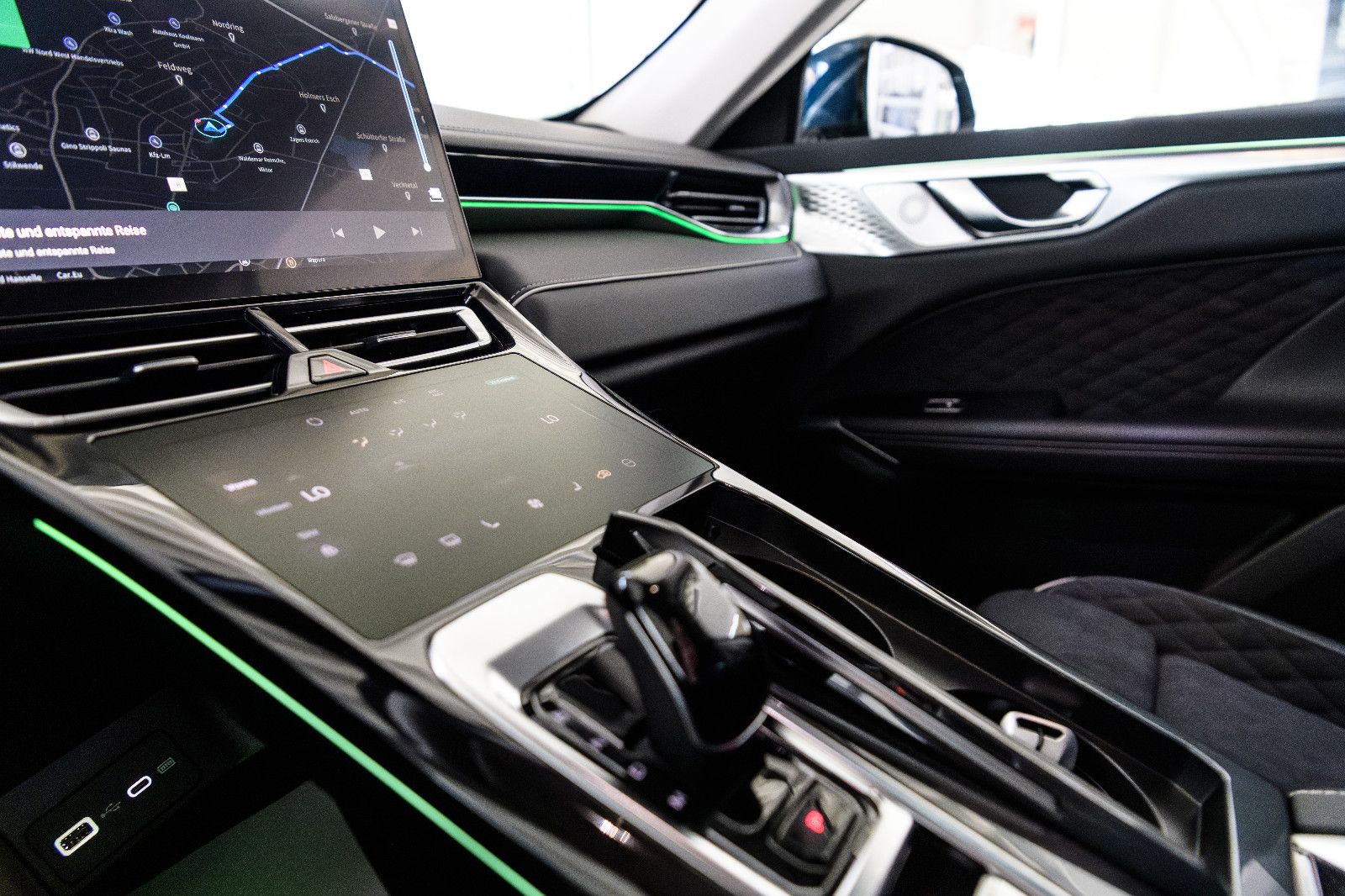 Fahrzeugabbildung GWM Wey 05 2.0 PHEV LUXURY 4WD Sitzpaket