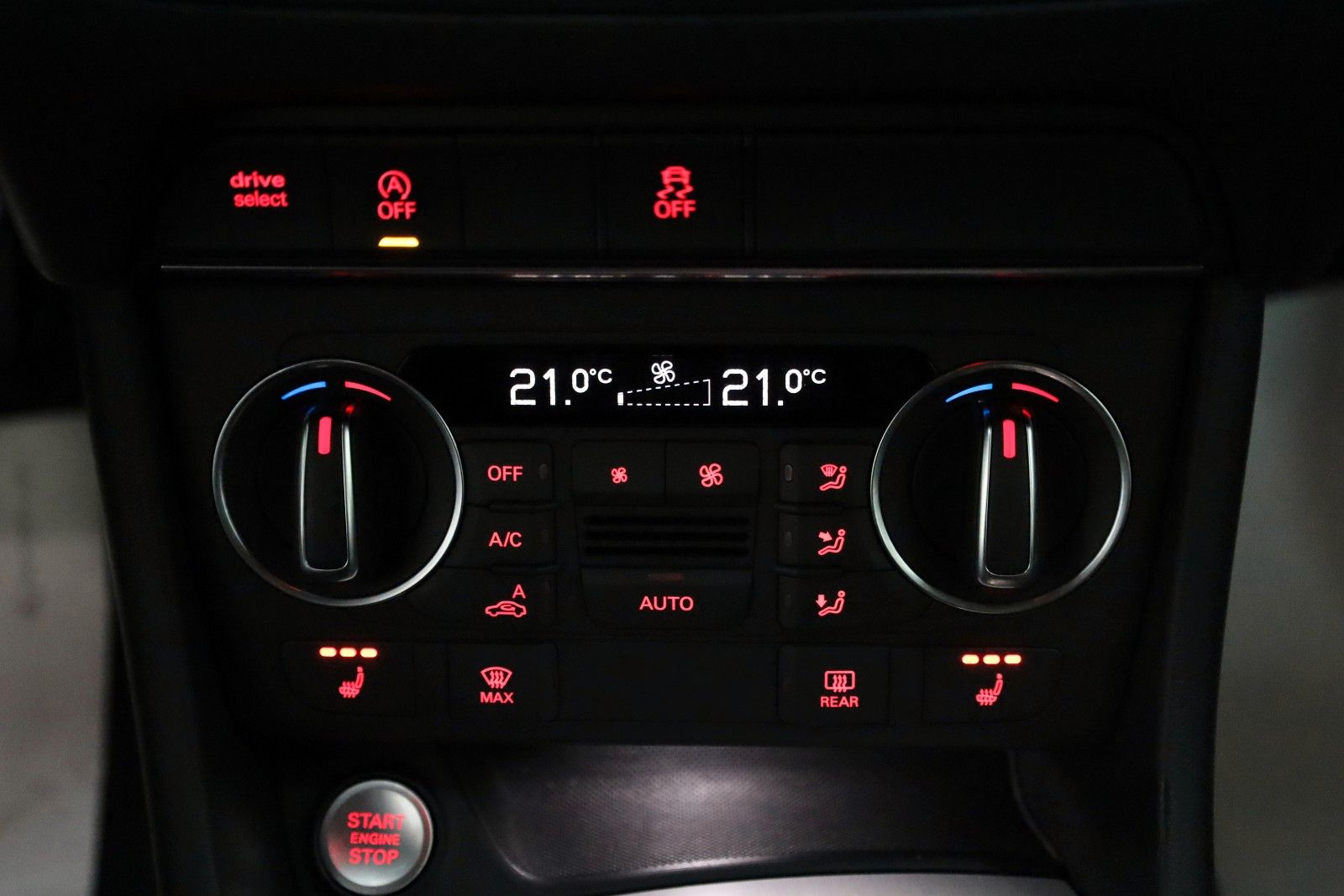 Fahrzeugabbildung Audi Q3 quattro S Line T.Leder,Navi,Xenon,SH,PDC,AHK