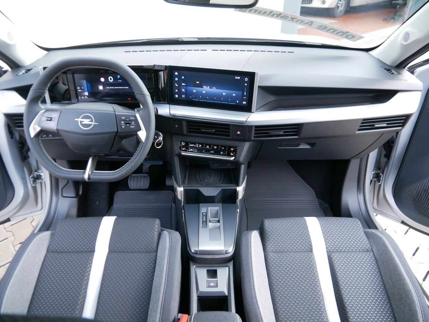 Fahrzeugabbildung Opel Frontera 1.2 GS TZmit0-KM! DCT Kamera SHZ+LHZ LE