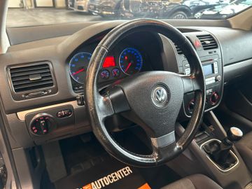 Volkswagen Golf V Lim. Tour *KLIMA*SZHZ*TEMPOMAT*AHK*