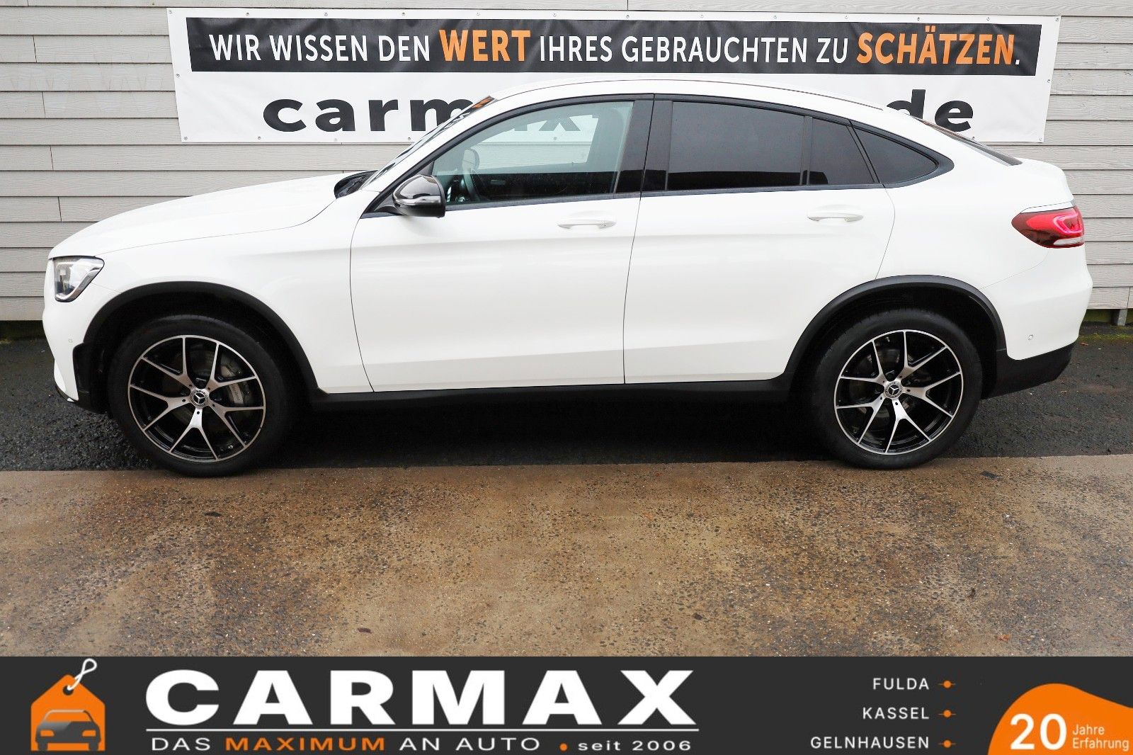 Fahrzeugabbildung Mercedes-Benz GLC 300e 4M Coupe AMG Leder,Navi,LED,Park Paket