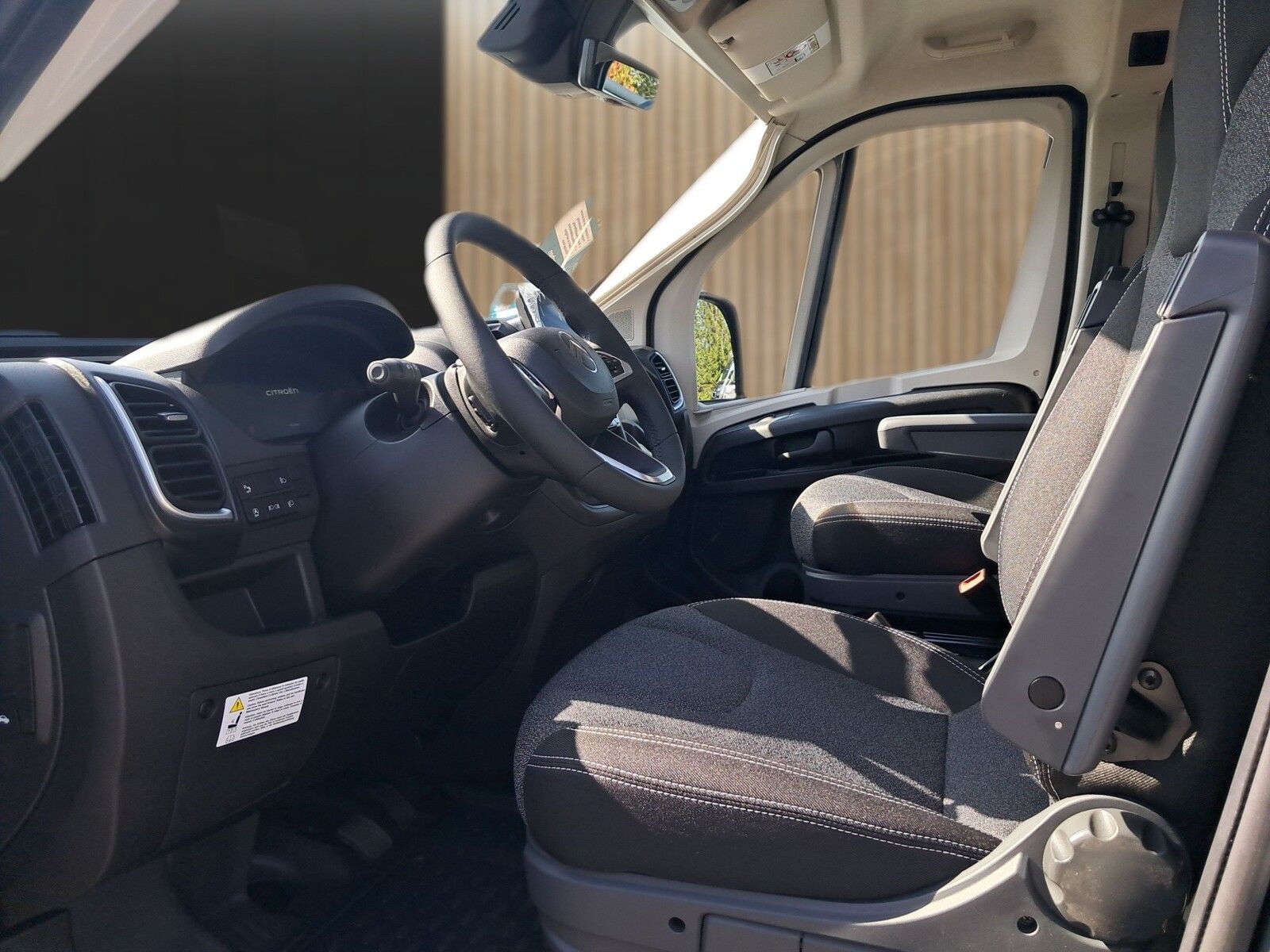 Fahrzeugabbildung Pössl Summit 600 L Citroen Lithium, Solar