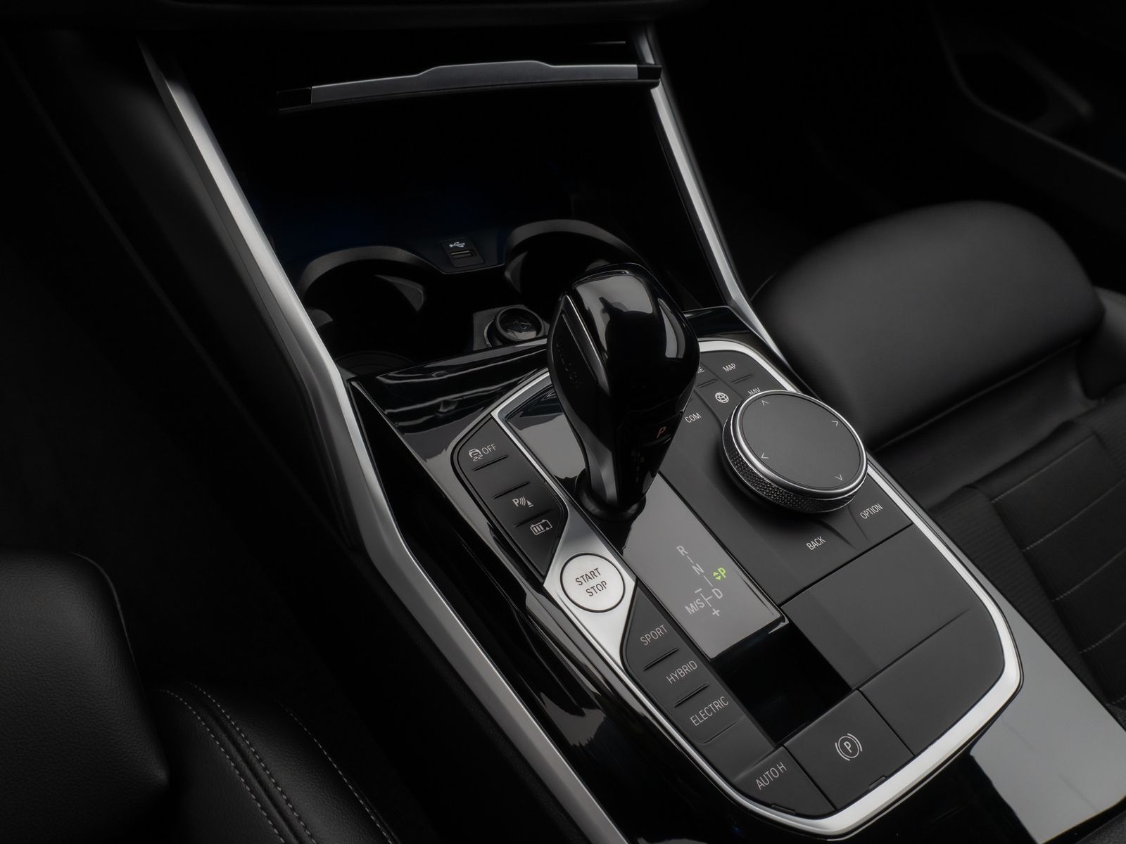 Fahrzeugabbildung BMW 330e xD Sport Line Kamera Laser HUD DAB HiFi AHK