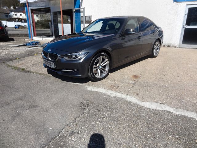 Fahrzeugabbildung BMW 330d/2.Hd/HUD/Leder/GSD/Navi/Xenon/AHK/2.Hd/