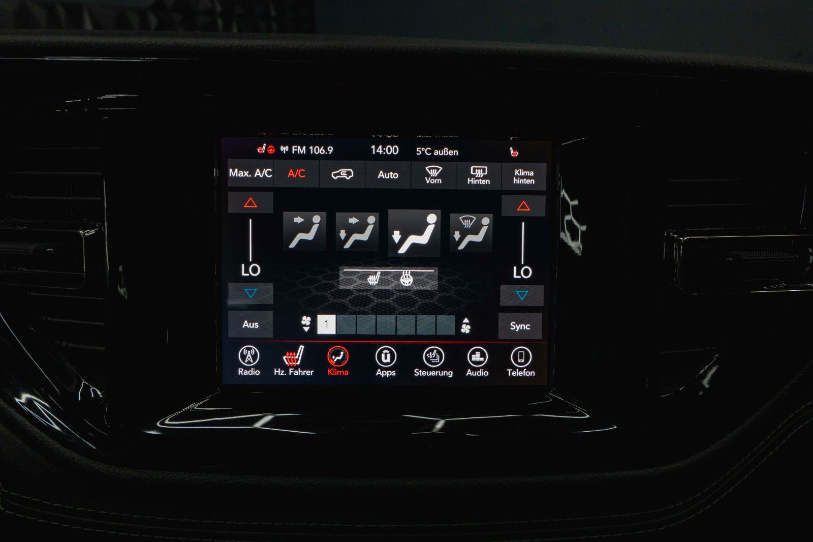 Fahrzeugabbildung Dodge Durango 3.6 V6 GT SRT 4x4 Night-Paket Modell 22