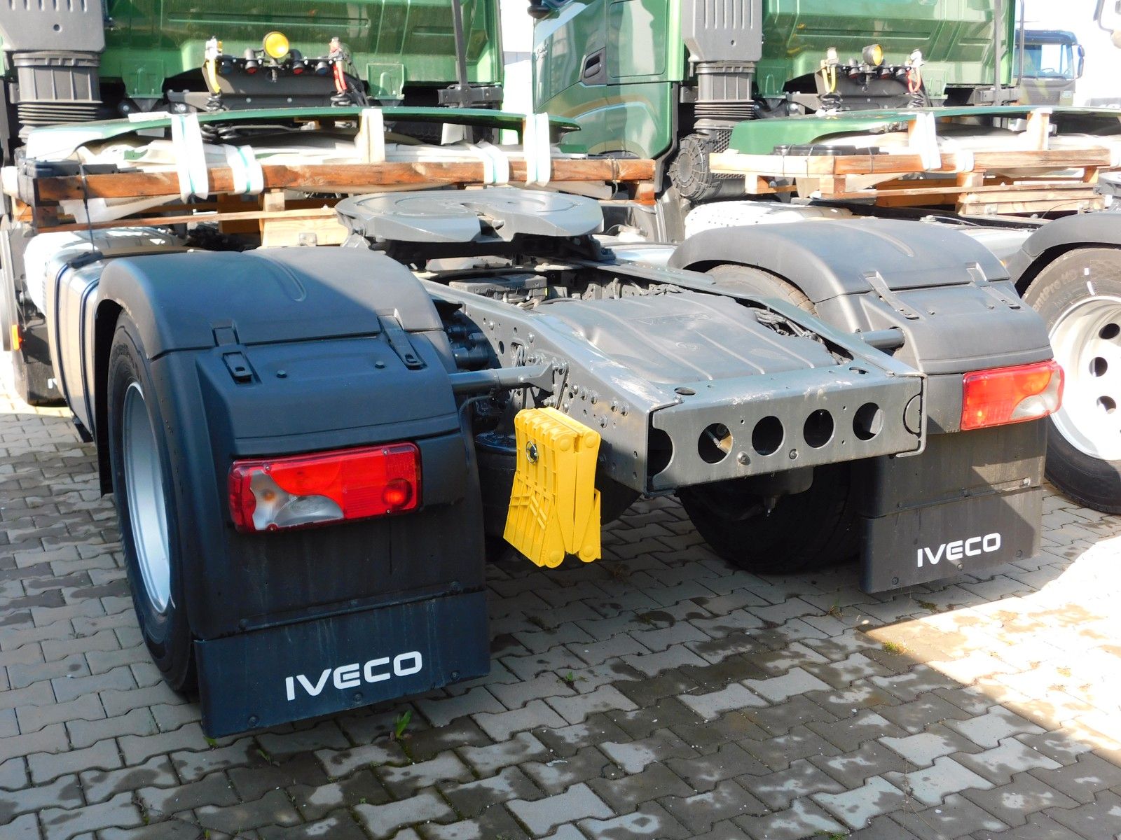 Fahrzeugabbildung Iveco S-Way AS440S50T/P mit ADR Ausstattung Klasse AT