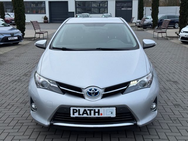 Toyota Auris  Hybrid Life+