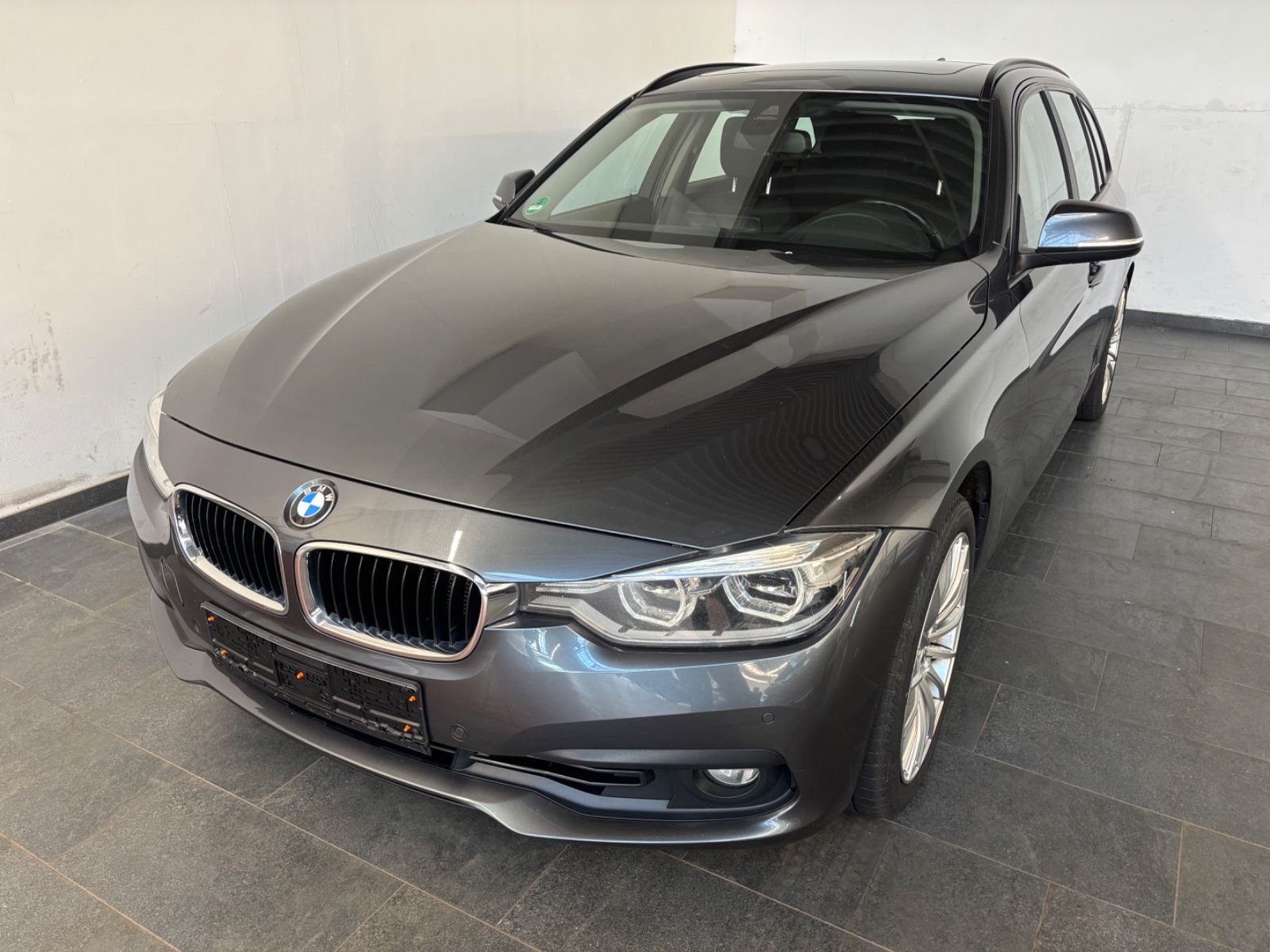 BMW 330