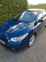 Renault fluence 1.6l TÜV 07/26 142000 km - Renault Fluence: Limousine