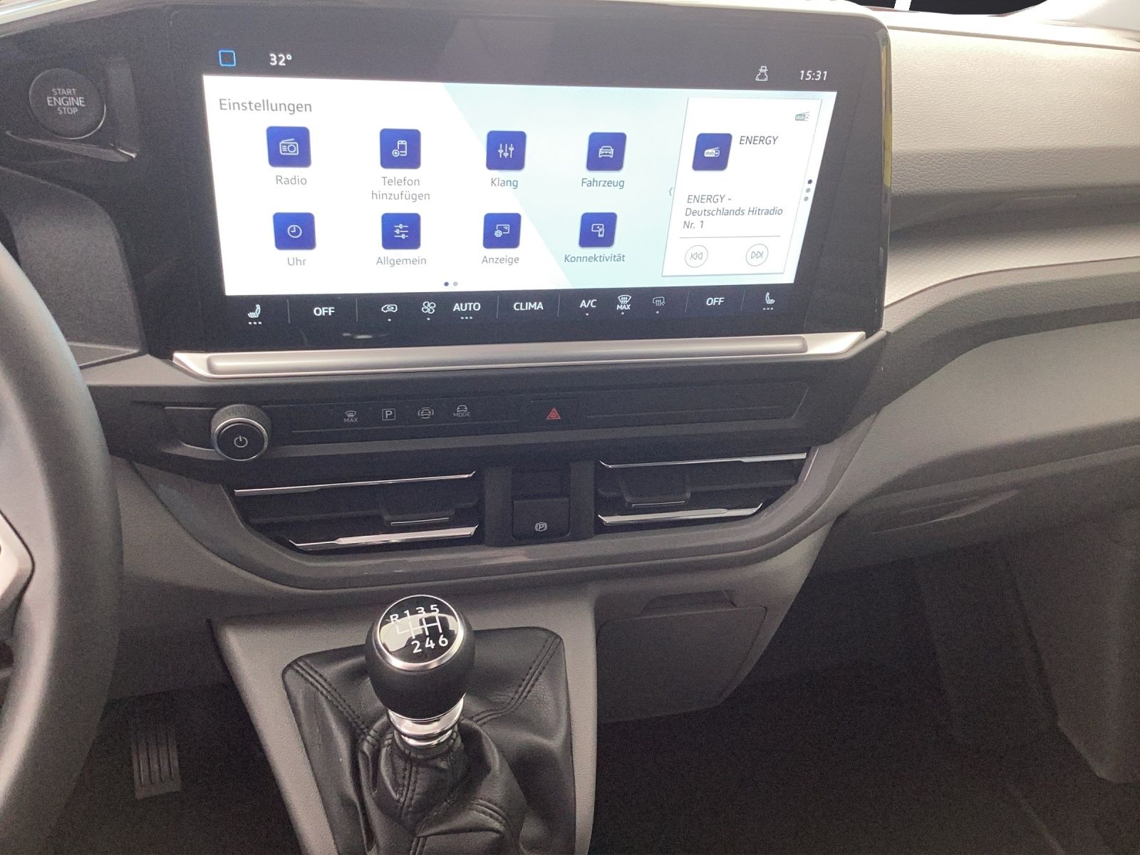 Fahrzeugabbildung Volkswagen T7 Transporter Kasten TDI 81 kW KR PDK LANE ASSI