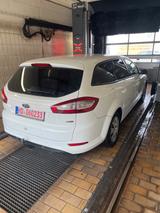 Ford Mondeo 1,6 EcoBoost Ambiente Turnier Ambiente - Ford Mondeo: Ambiente